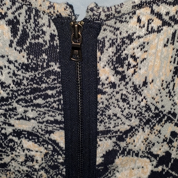 BCBGMAXAZRIA Leilani Peplum Jacquard mini dress Size XS - Picture 9 of 9